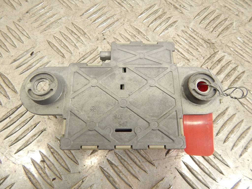 Усилитель антенны к BMW 7 F01/F02 (08-12)