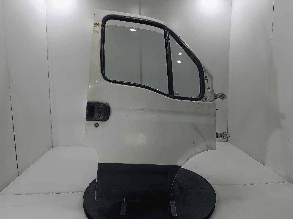Дверь передняя правая к Iveco Daily 4 (06-11)