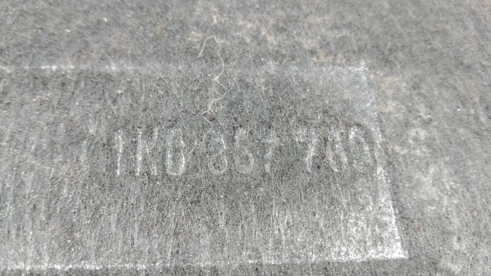 Полка багажника к Volkswagen Golf 5 (03-09)