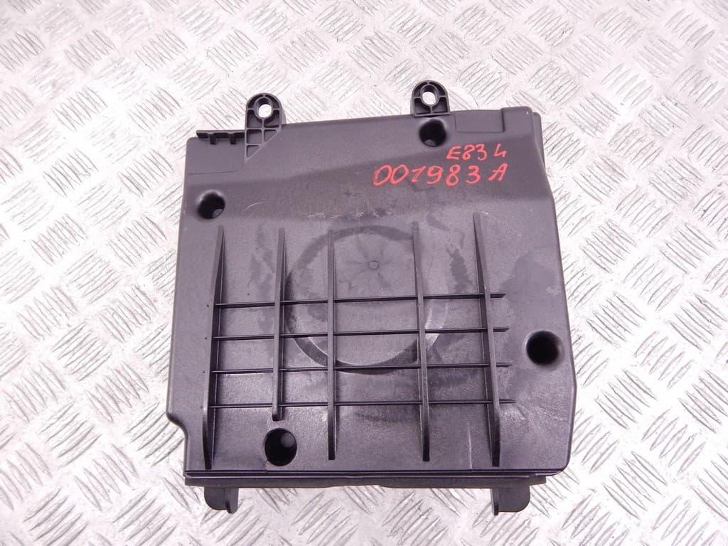 Сабвуфер к BMW X3 E83 (03-06)