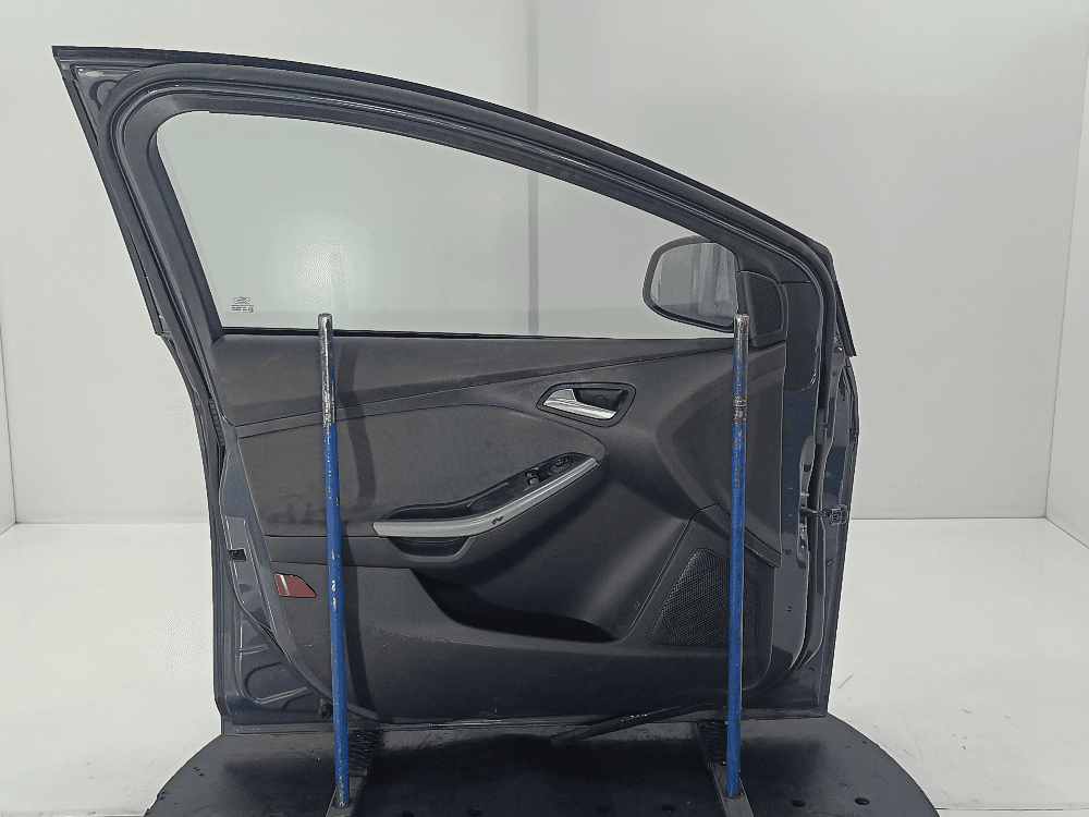 Дверь передняя правая к Ford Focus 3 (11-15)