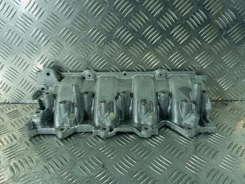 Коллектор впускной к Renault Clio 2 2-й Рестайлинг (03-13)