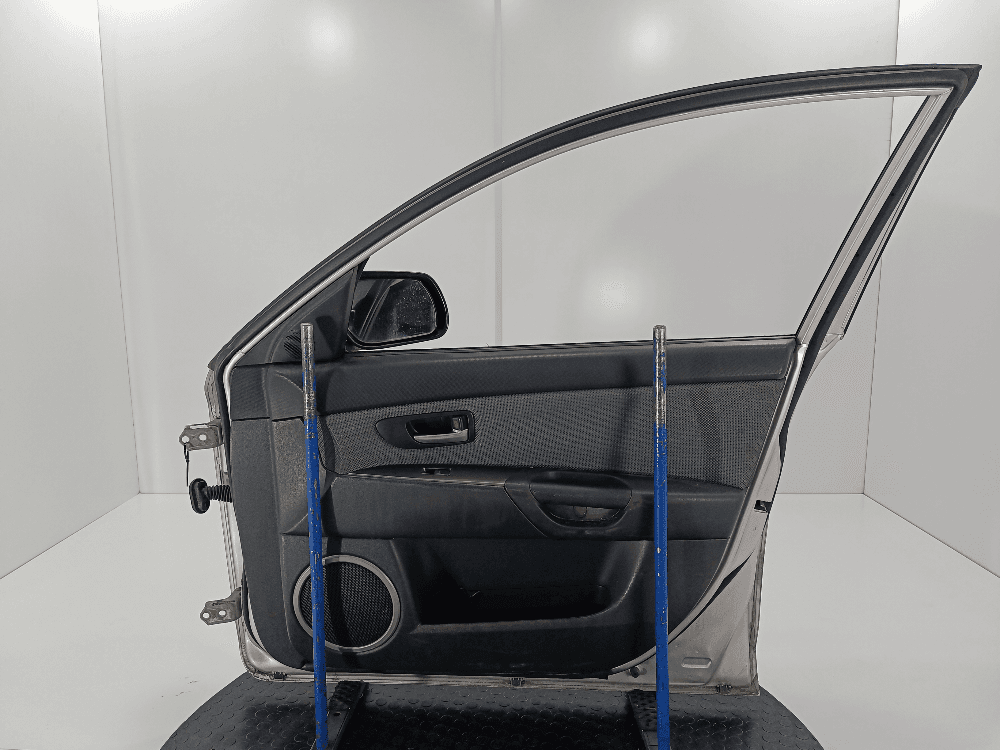 Дверь передняя правая к Mazda 3 BK (03-06)