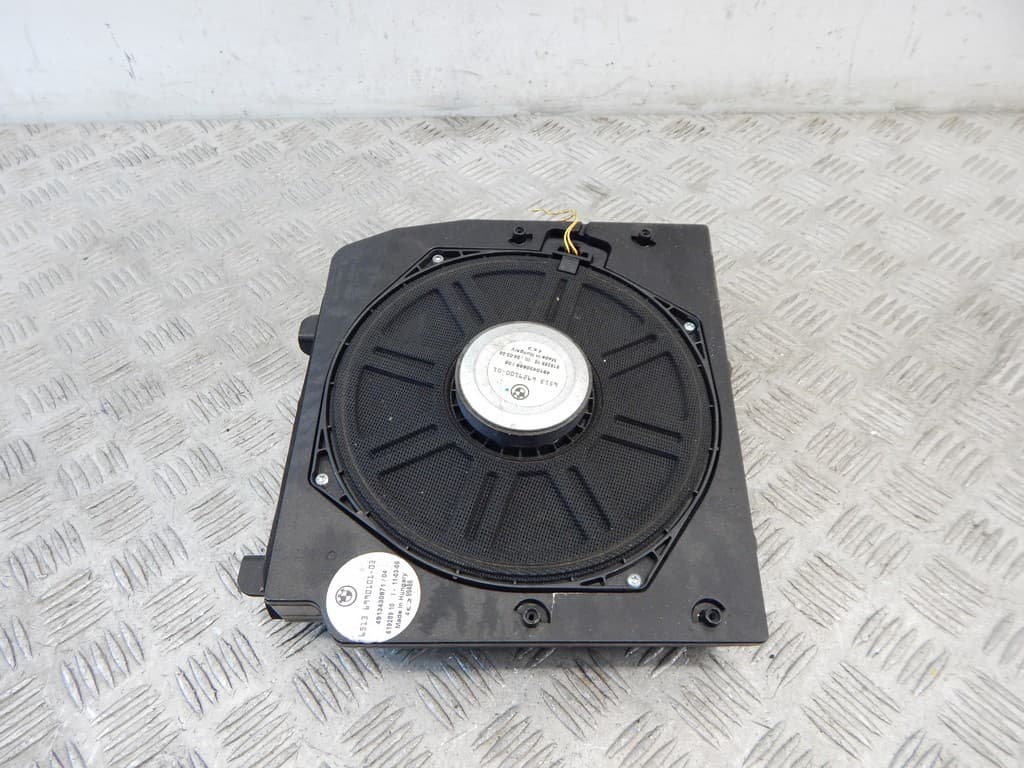 Сабвуфер к BMW X3 E83 (03-06)