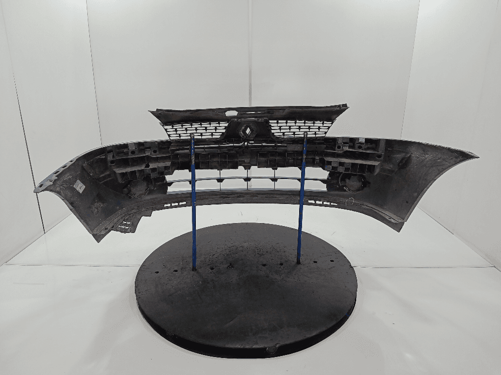 Бампер передний к Renault Clio 2 Рестайлинг (01-03)