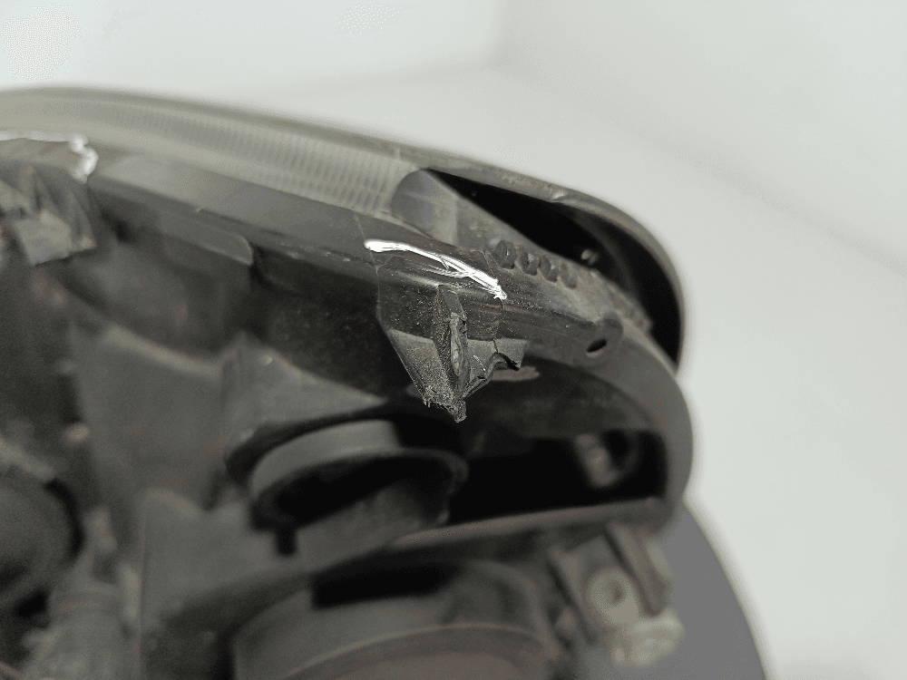 Фара правая к Renault Clio 2 2-й Рестайлинг (03-13)