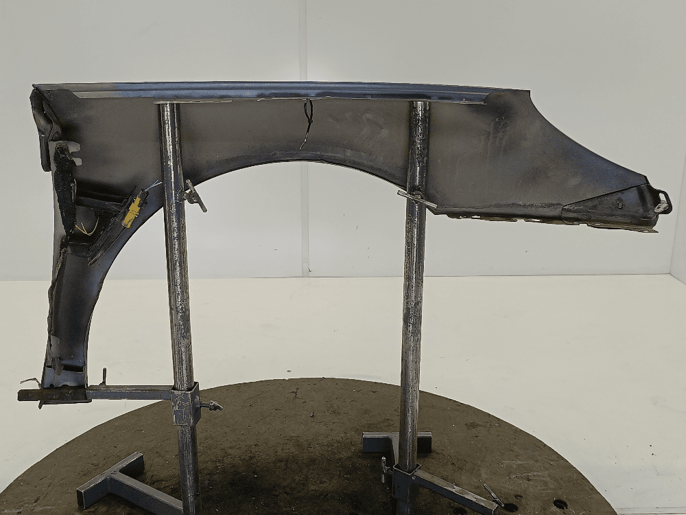 Крыло переднее левое к Peugeot 407 (04-11)