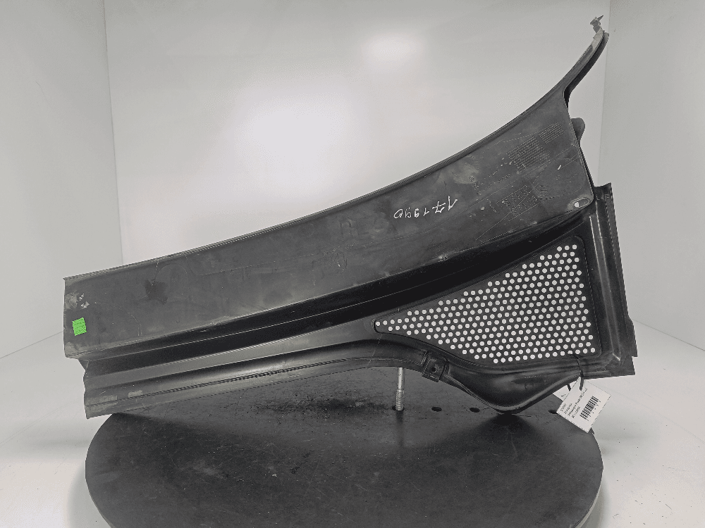 Дождевик к Volkswagen Passat B8 (14-19)