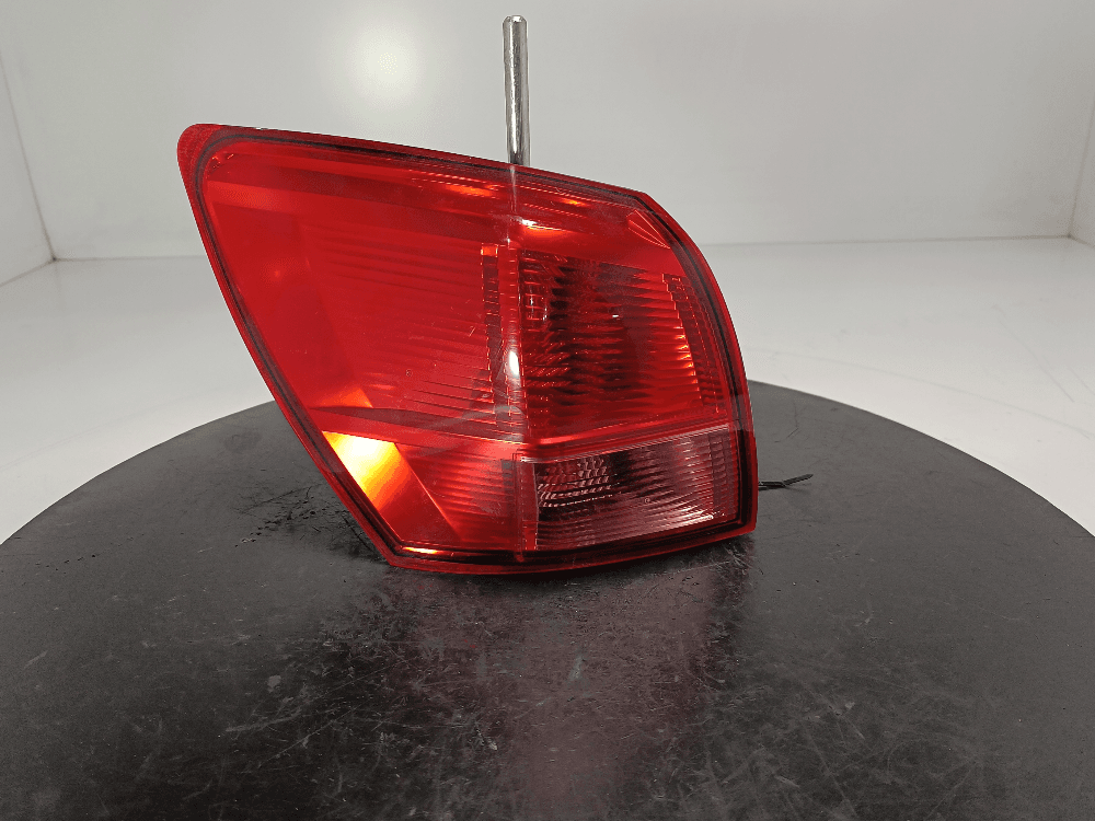 Фонарь задний левый к Nissan  Qashqai 1 (07-10)