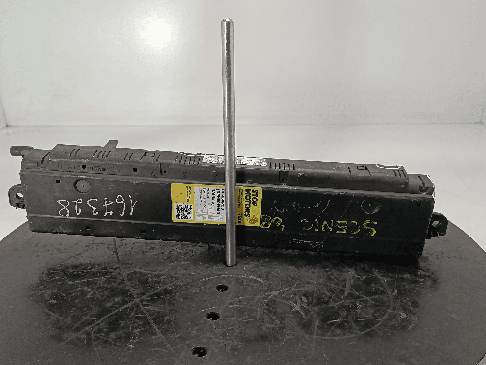 Щиток приборов (приборная панель) к Renault Scenic 2 (03-06)