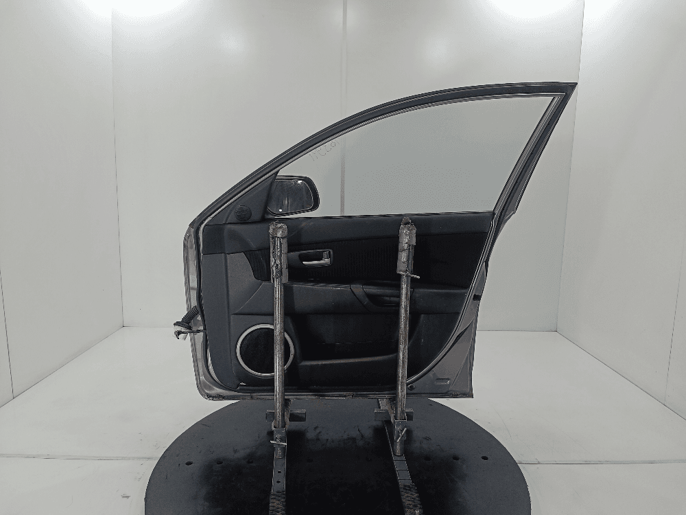 Дверь передняя правая к Mazda 3 BK (03-06)