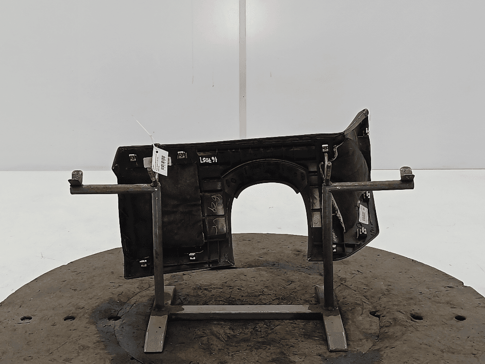 Накладка декоративная на торпедо к Tesla Model X (15-21)