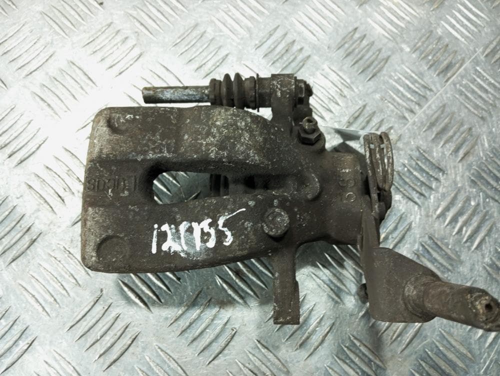 Суппорт задний правый к Alfa Romeo 147 (00-04)