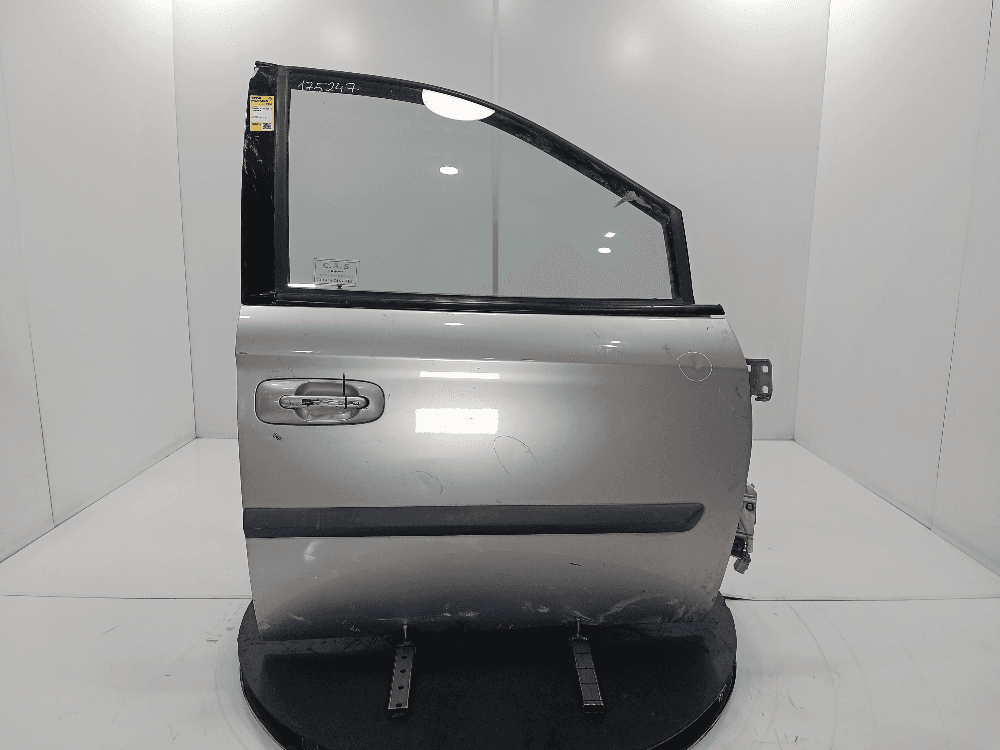 Дверь передняя правая к Chrysler Voyager 4 (01-04)