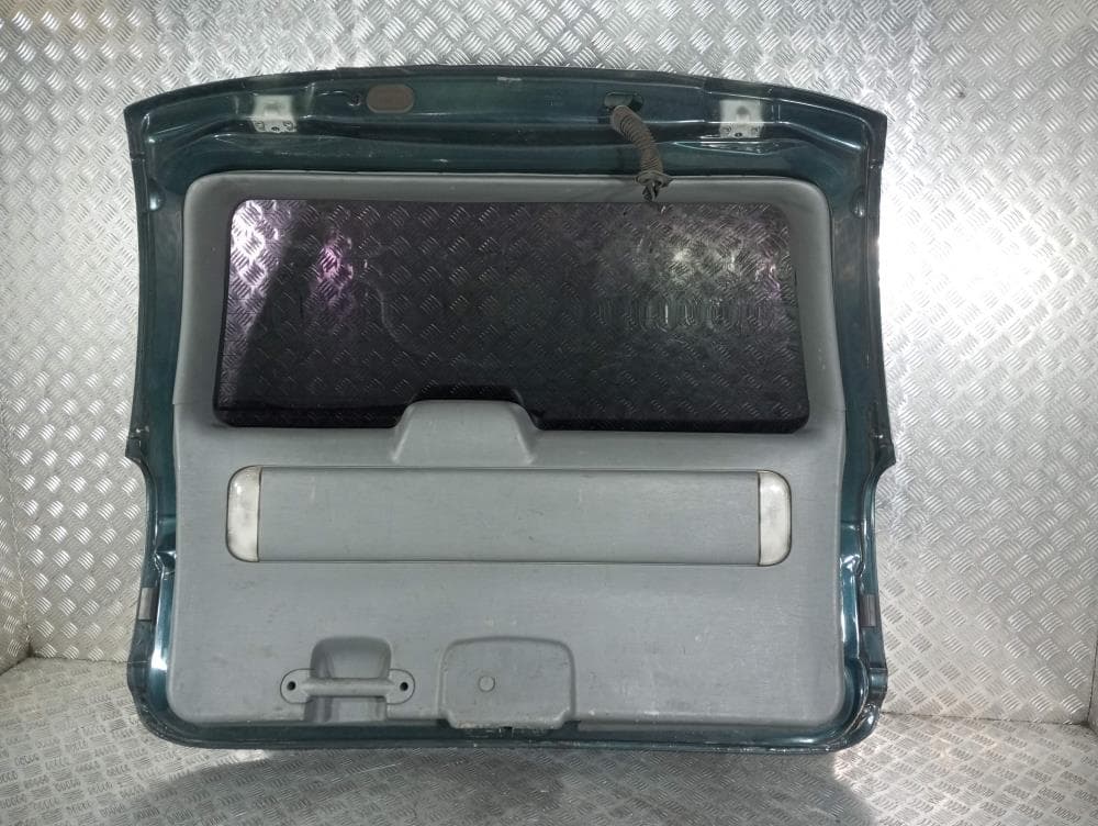 Крышка багажника (дверь 3-5) к Chrysler Voyager 4 (01-04)
