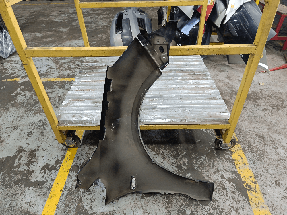 Крыло переднее левое к Opel Astra J (09-12)