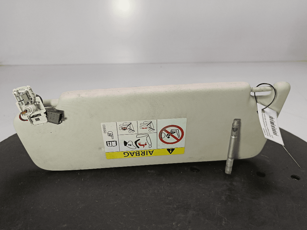 Козырек солнцезащитный к Volkswagen Passat B8 (14-19)