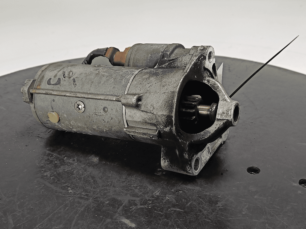 Стартер к Renault Trafic 2 (01-06)