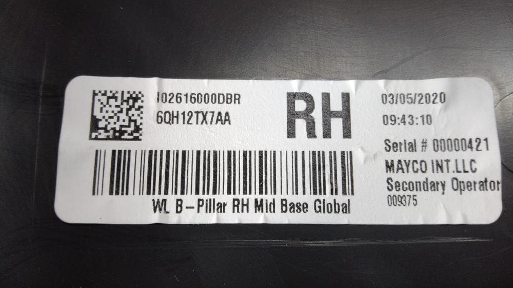 Обшивка стойки центральной правой к Jeep Grand Cherokee WL (21-24)