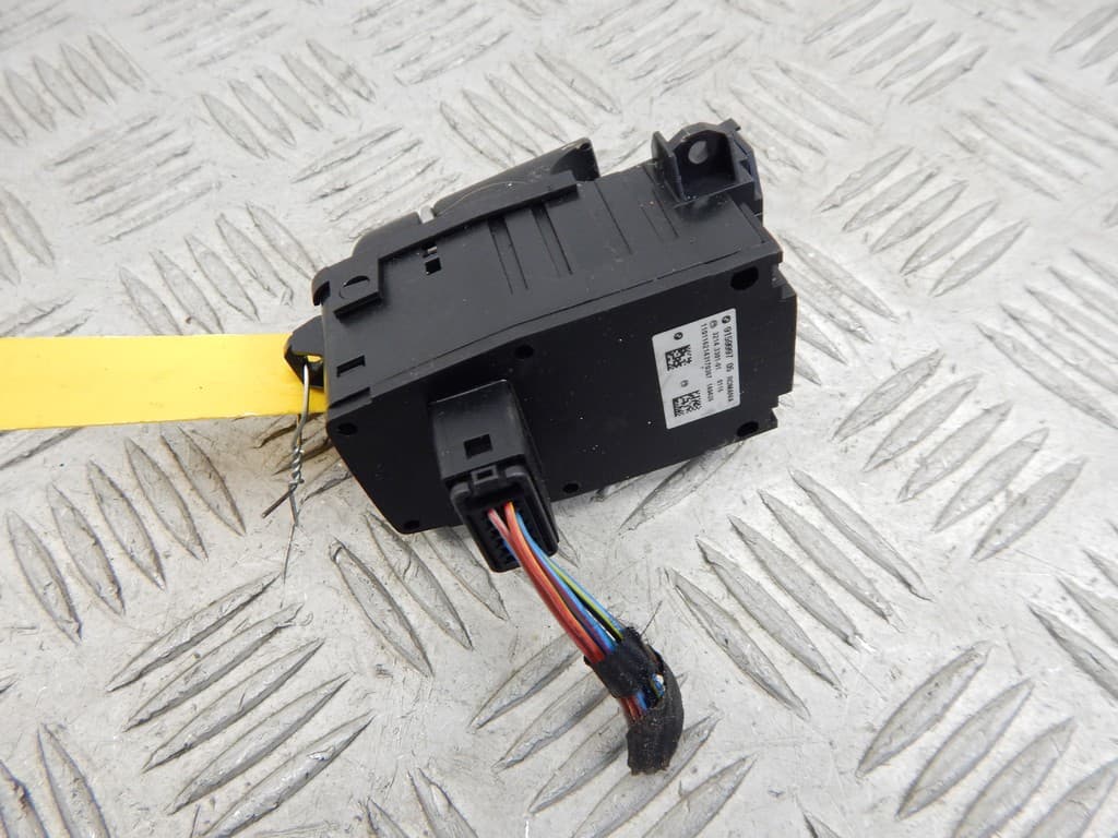 Кнопка ручного тормоза (ручника) к BMW 7 F01/F02 (08-12)
