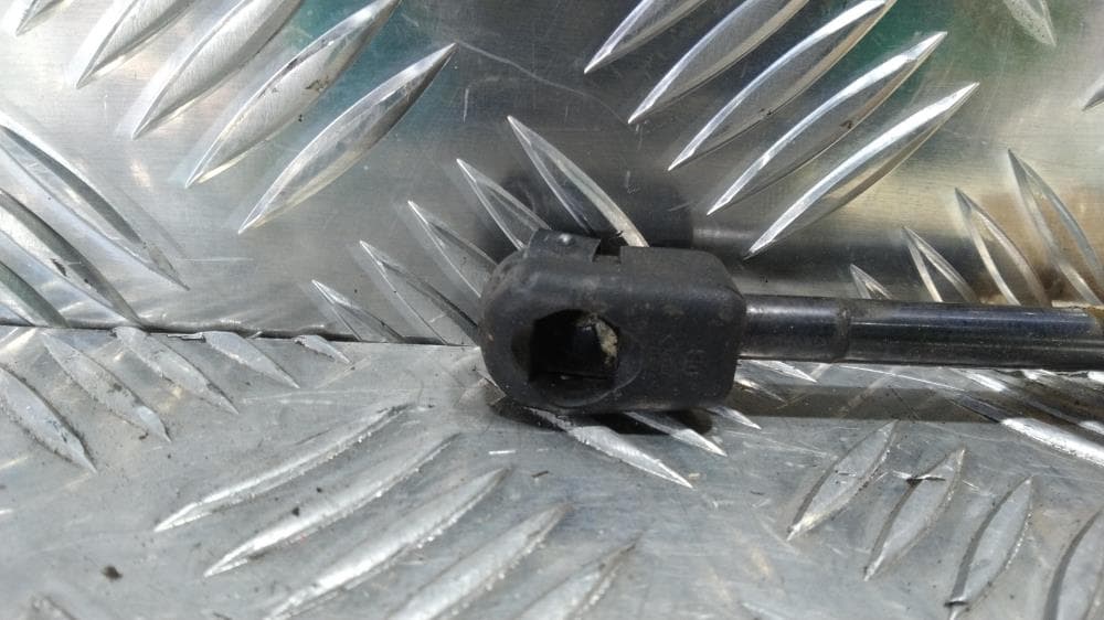 Амортизатор крышки багажника (3-5 двери) к Volkswagen Touran 1 (03-07)