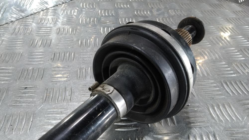 Полуось задняя (приводной вал, ШРУС) к Jeep Grand Cherokee WL (21-24)