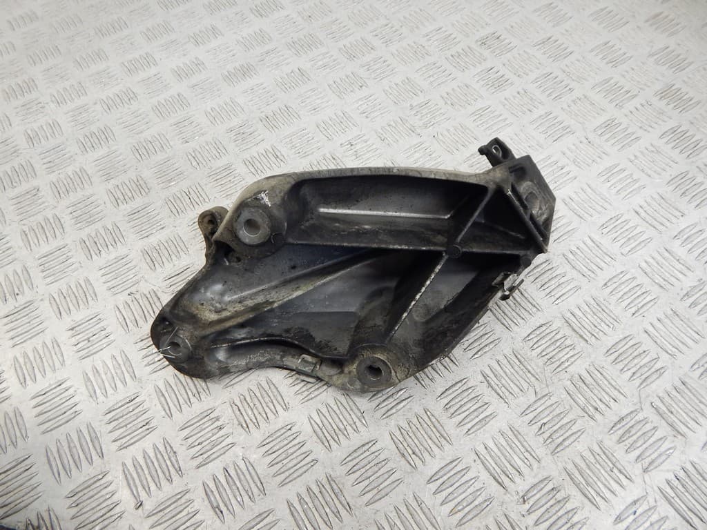 Кронштейн двигателя к BMW X5 E70 (06-10)