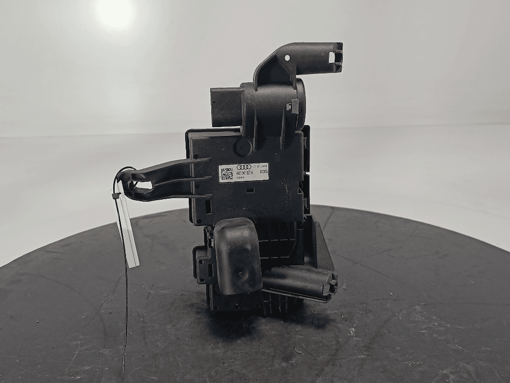 Клемма аккумулятора плюс к Volkswagen Touareg 3 (18-24)