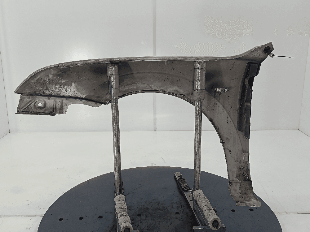 Крыло переднее правое к Ford Mondeo 3 (01-03)