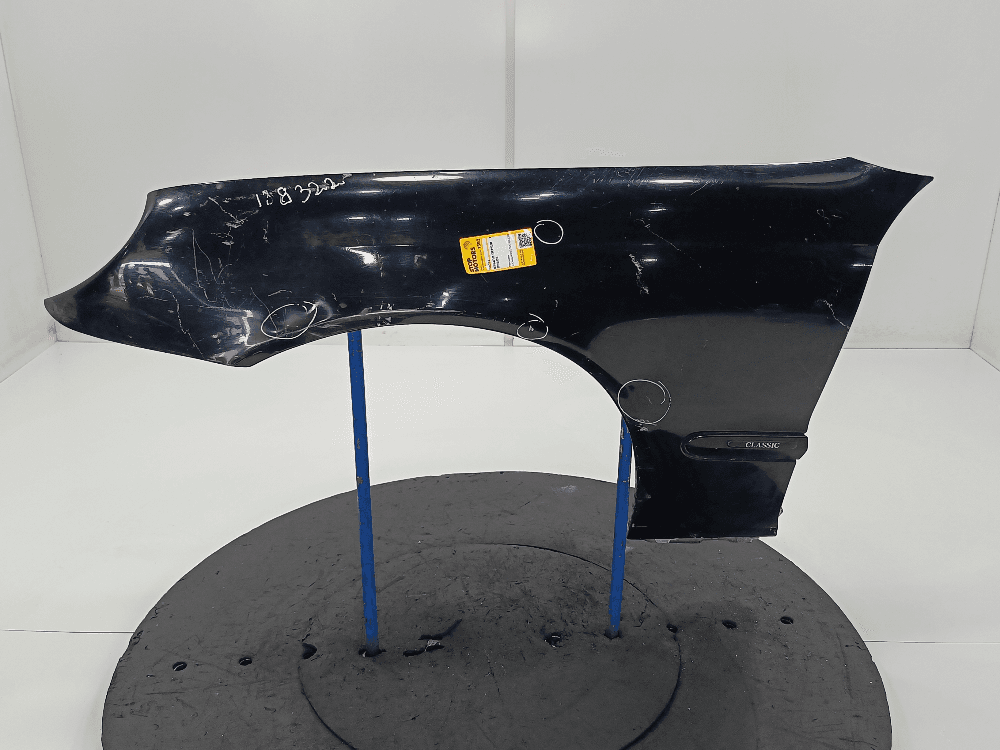 Крыло переднее левое к Mercedes C Class W203/S203/CL203 (00-04)