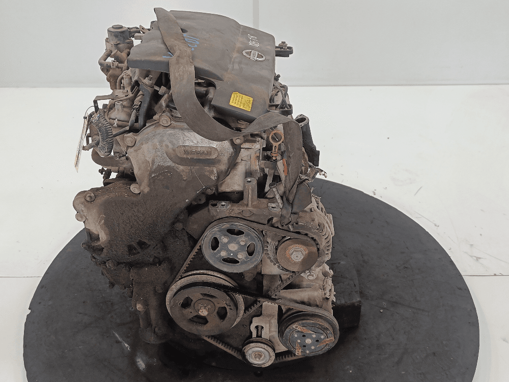 Двигатель к Nissan  Almera Tino (00-06)
