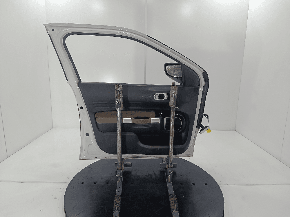 Дверь передняя левая к Citroen C4 Cactus (14-17)