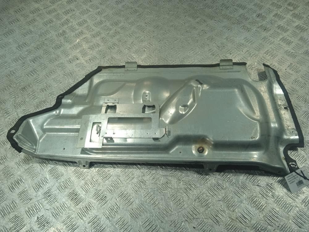 Шумоизоляция моторного отсека к Volvo V70 3 (07-13)