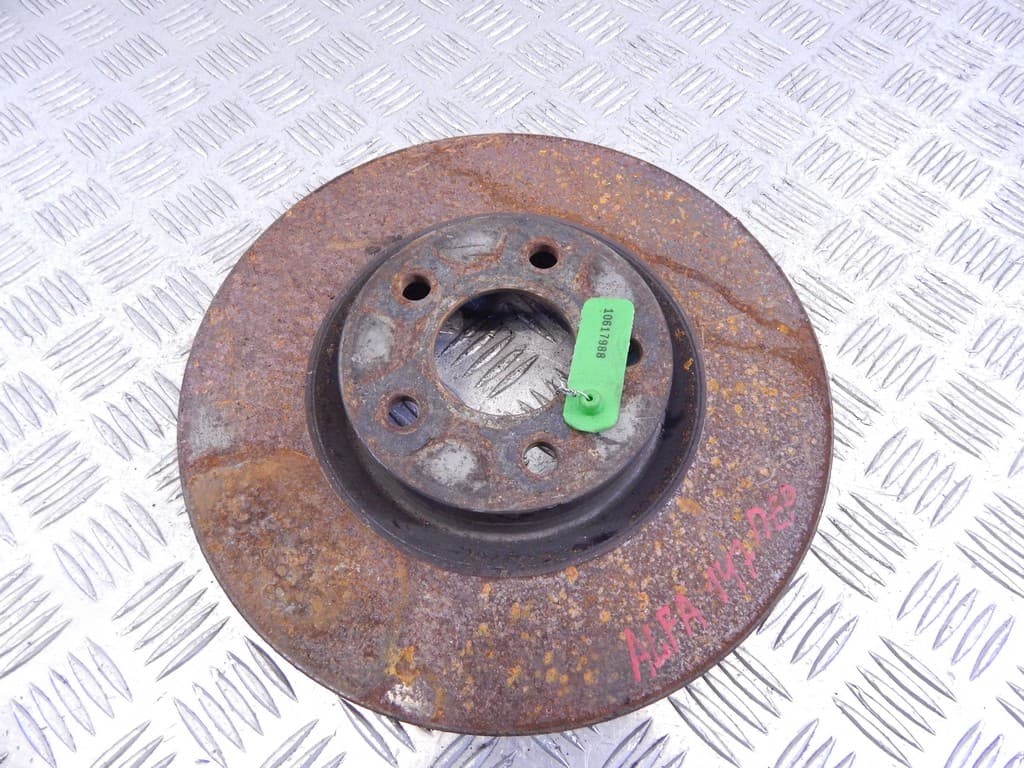 Диск тормозной передний к Alfa Romeo 147 (00-04)