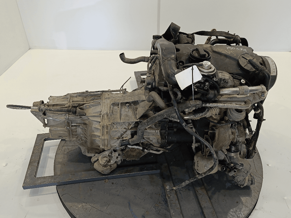 Двигатель к Audi A4 B6 (01-05)