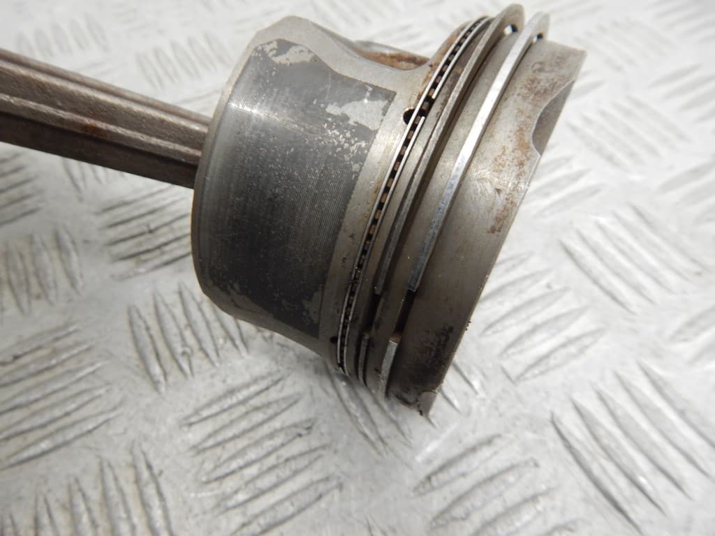 Поршень к BMW 5 E39 (95-00)