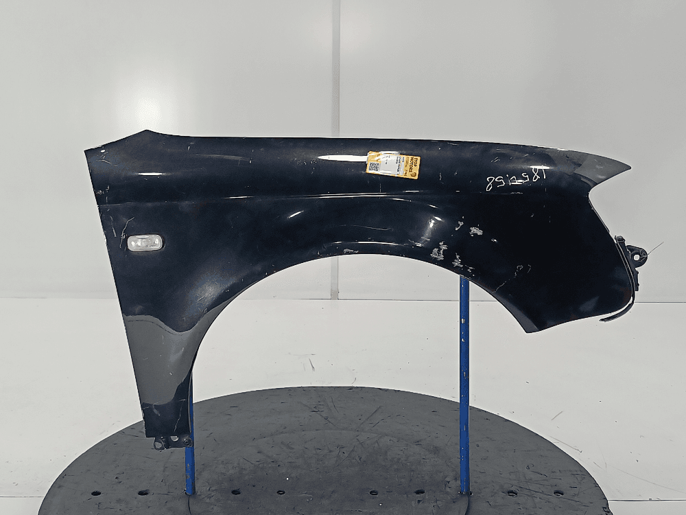 Крыло переднее правое к Audi A4 B7 (04-09)