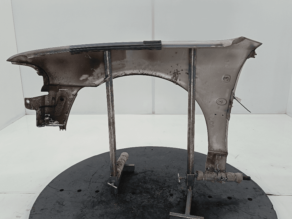 Крыло переднее правое к Audi A4 B5 (94-99)