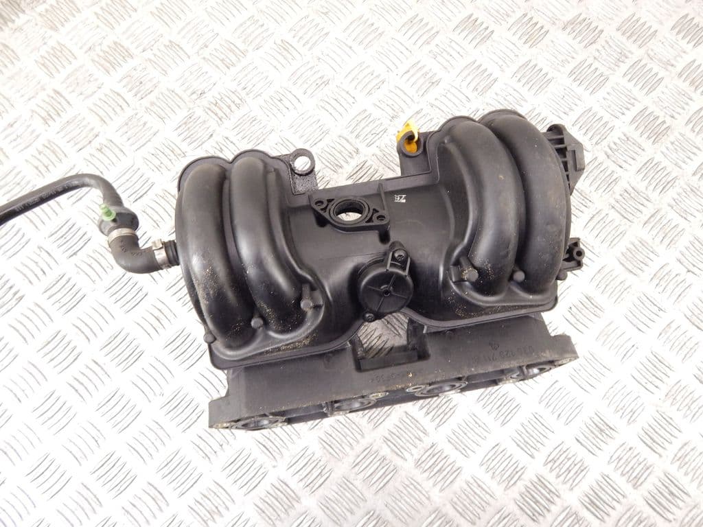 Коллектор впускной к Volkswagen Polo 3 (94-01)