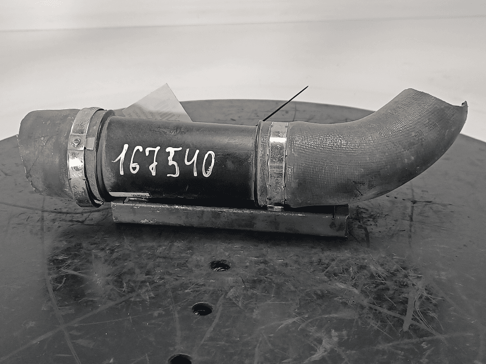 Патрубок интеркулера к Volkswagen Touareg 3 (18-24)