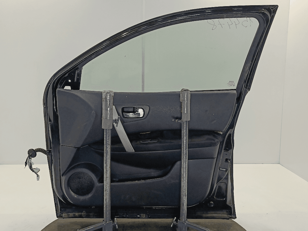 Дверь передняя правая к Nissan  Qashqai 1 (07-10)