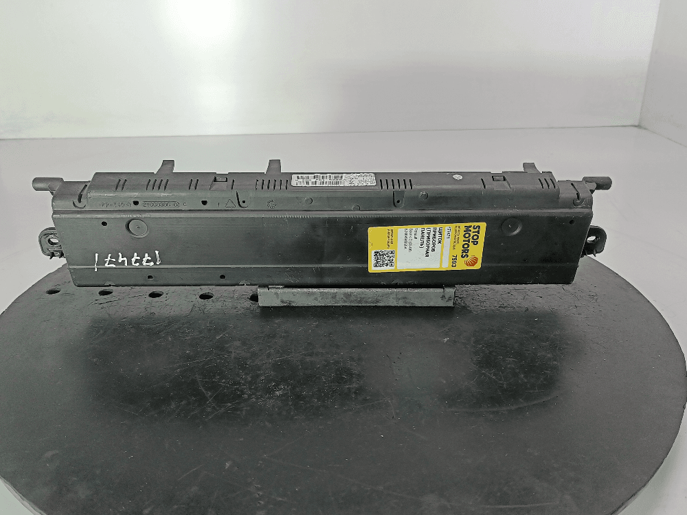 Щиток приборов (приборная панель) к Renault Scenic 2 (03-06)