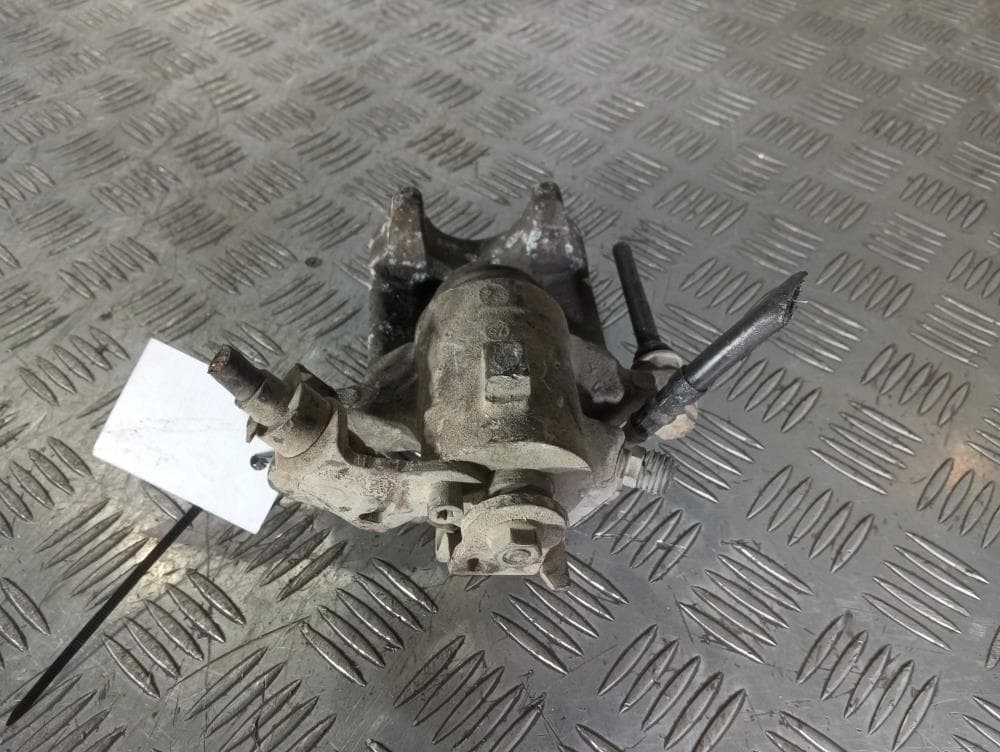 Суппорт задний правый к Volkswagen Golf 4 (97-06)