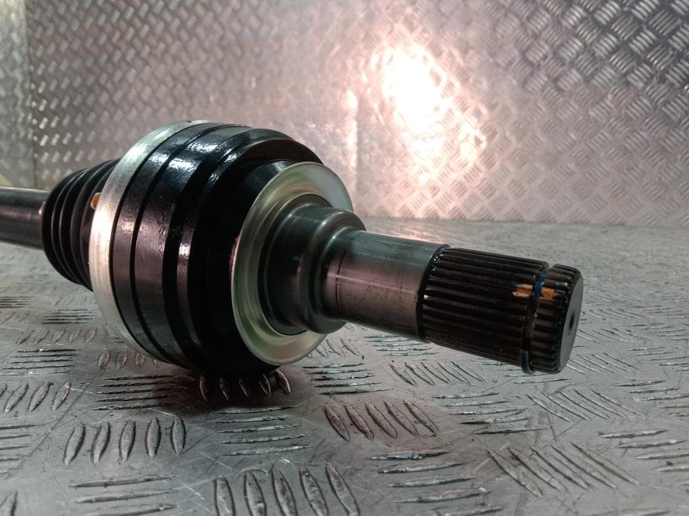 Полуось задняя (приводной вал, ШРУС) к Audi Q8 (18-23)