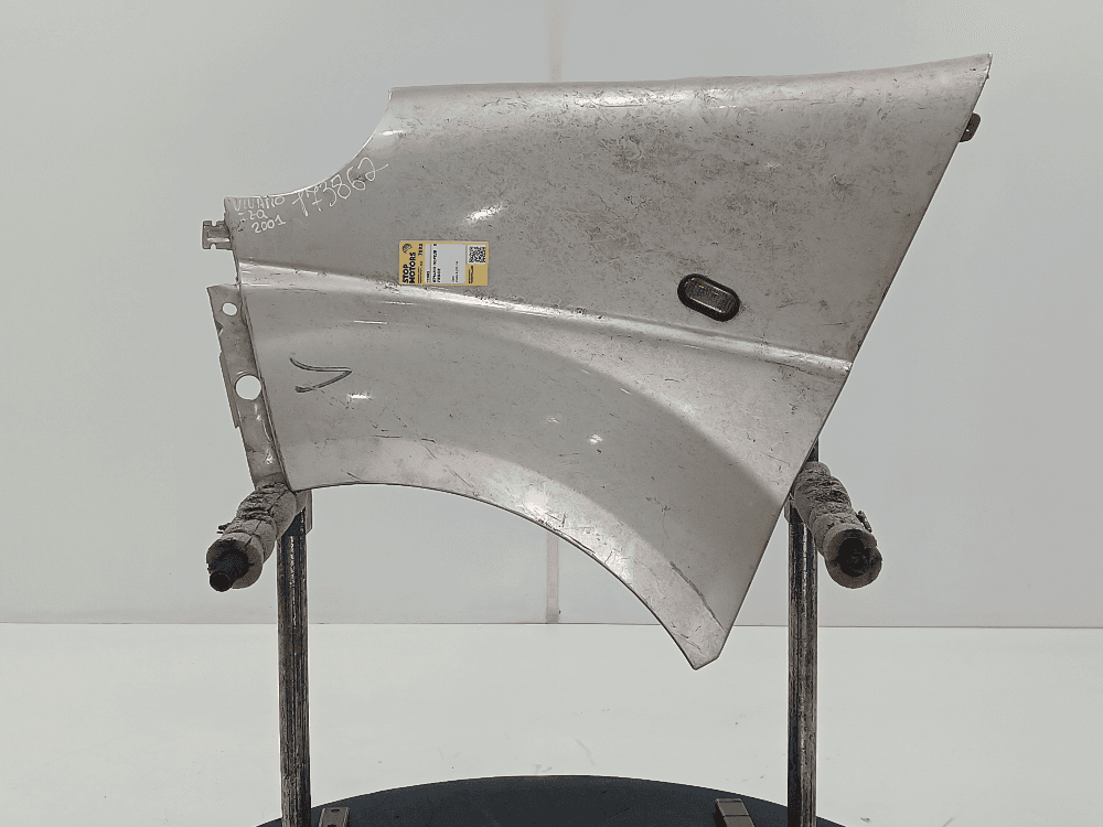 Крыло переднее левое к Opel Vivaro A (01-14)