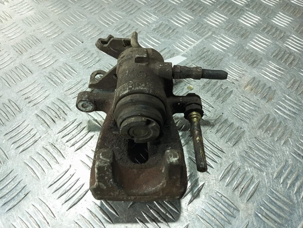 Суппорт задний правый к Alfa Romeo 147 (00-04)