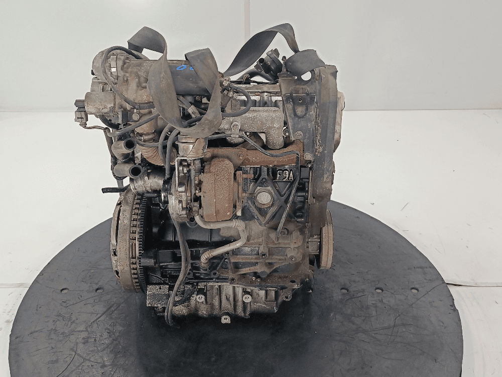 Двигатель к Renault Scenic 2 (03-06)