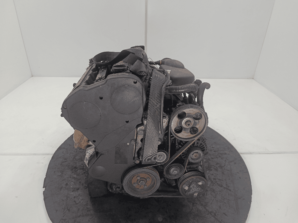 Двигатель к Citroen C5 1 (01-04)