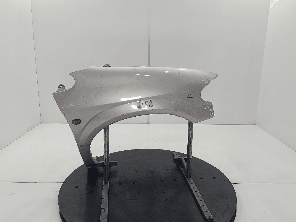 Крыло переднее правое к Chrysler Voyager 4 (01-04)