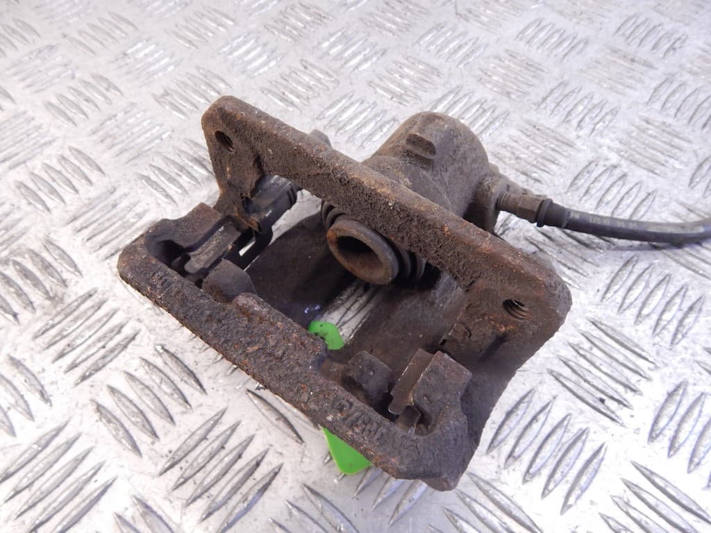 Суппорт задний правый к Mercedes B W245 (05-08)